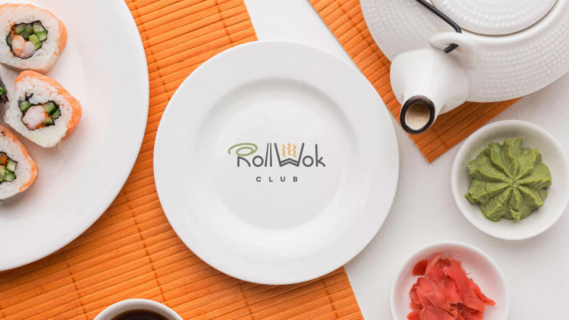 Разработка логотипа и фирменного стиля суши-бара «Roll Wok Club» в Верхнем Уфалее